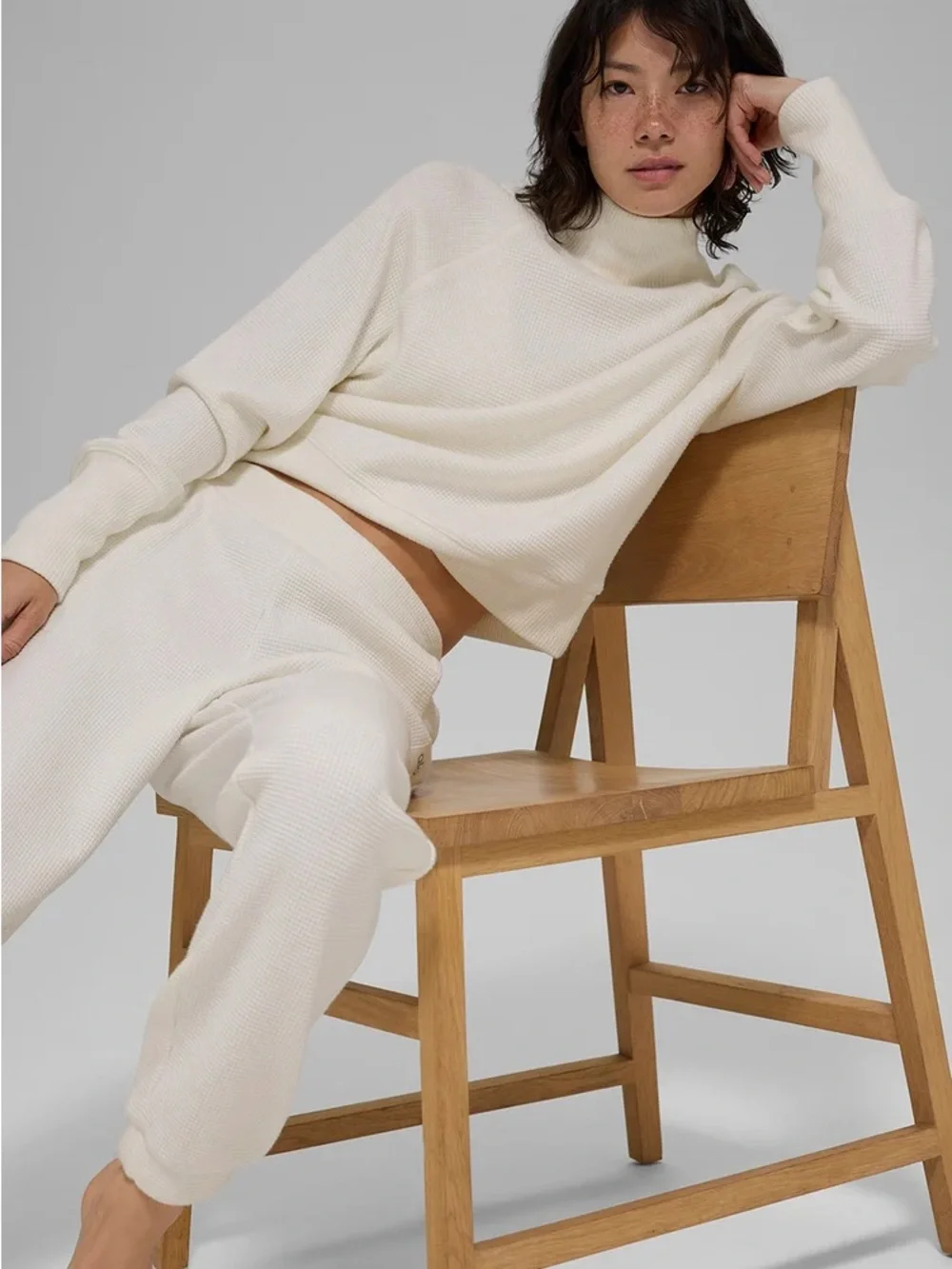 ALO Yoga set Waffle-Knit Turtleneck Pullover xs and jogger xxs